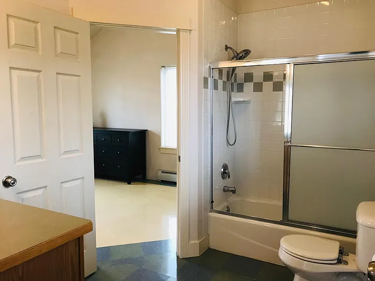 713 N Black Ave #A — Photo 10