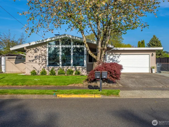 919 9th Street SW, Puyallup, WA 98371