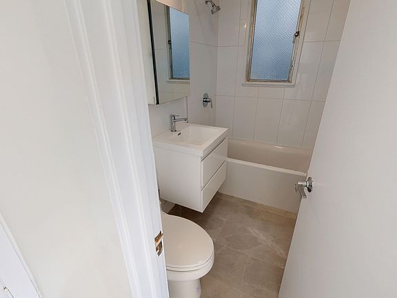 4th image of 1472 Filbert St APT 206