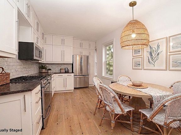 5th image of 504 Grand St APT B42