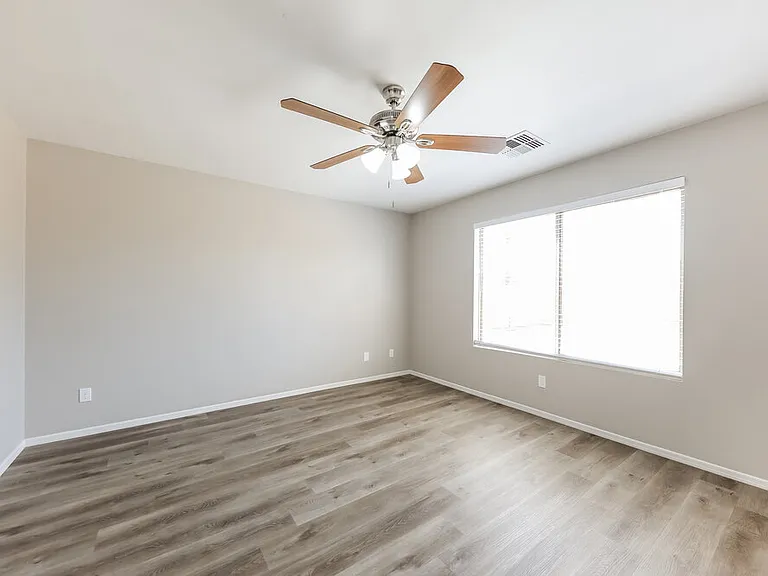 12557 W Mandalay Ln — Photo 10