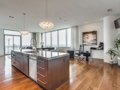 2200 Victory Ave APT 2305, Dallas, TX, 75219