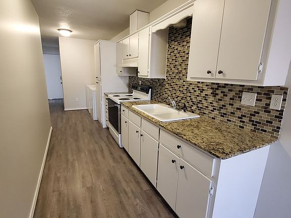 4th image of 52 Wilson St #C
