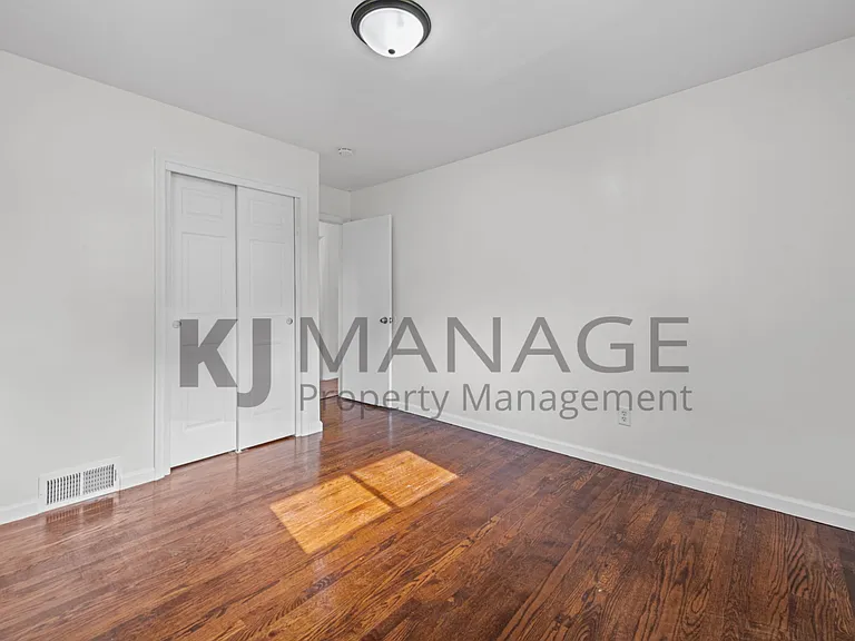8417 Colonial Ln — Photo 13