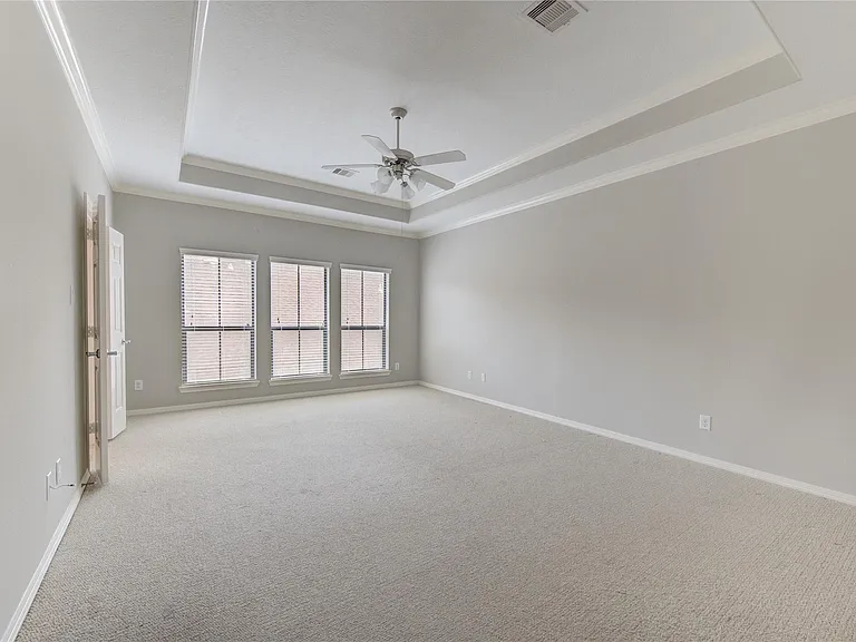 11623 Royal Oaks Xing — Photo 7