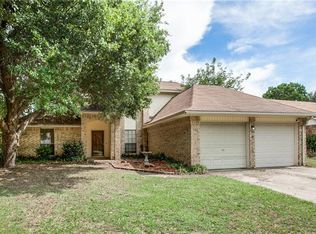 2621 Danberry Ln, Grand Prairie, TX 75052