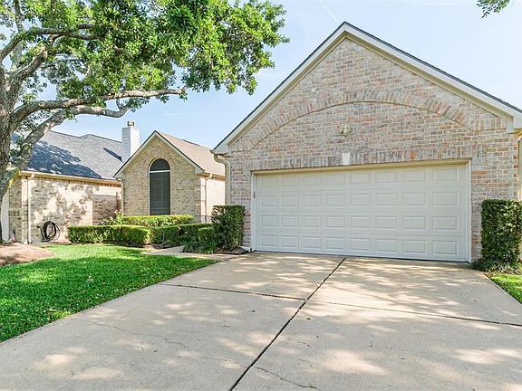 2nd image of 19807 Excalibur Ct