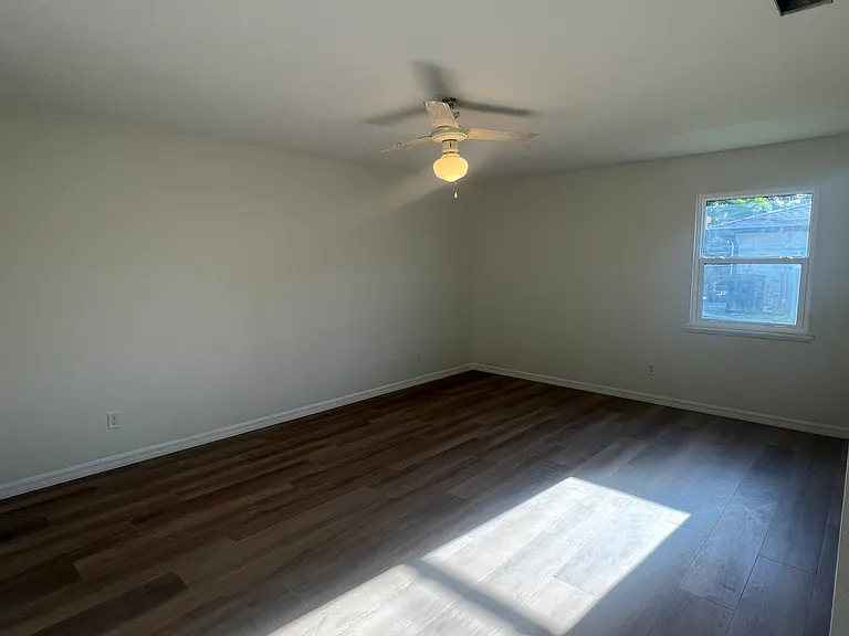 710 Beverly Rd — Photo 11