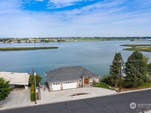 2nd image of 1510 W Marina Drive