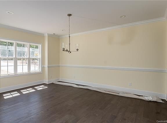 4th image of 7908 Denbur Dr