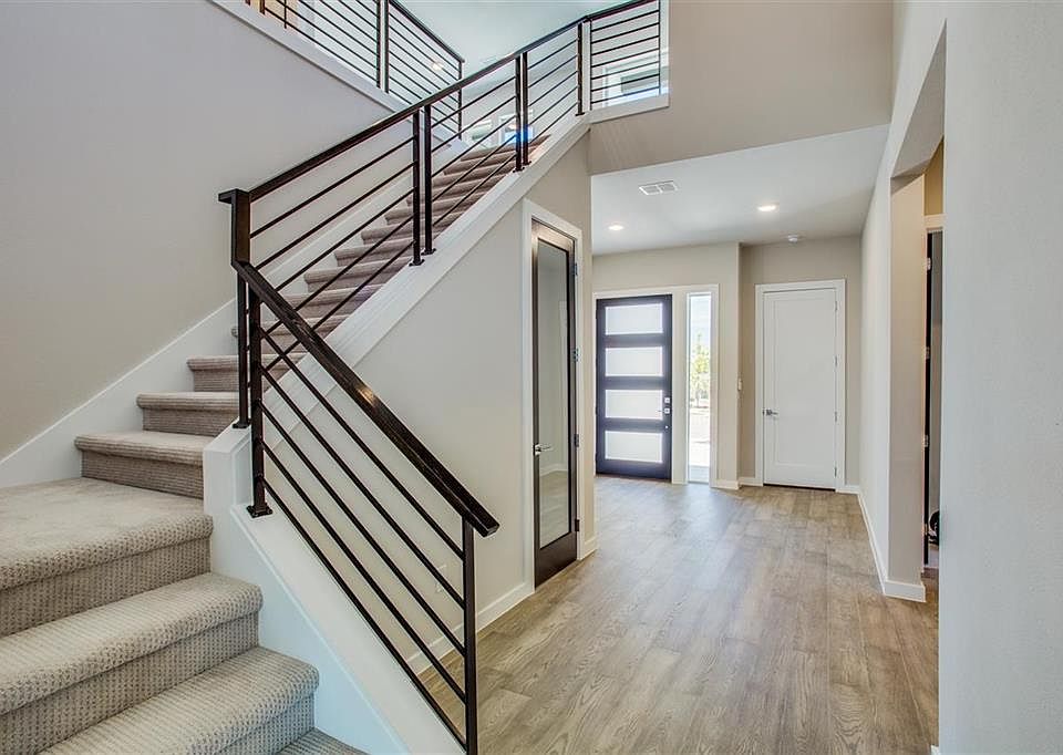 2nd image of 3505 Valmur Ave