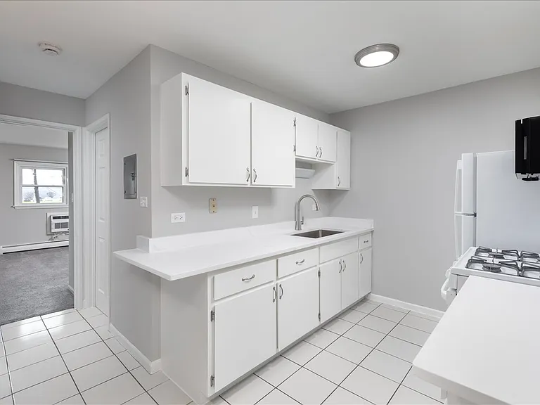 5740 East Ave #2D — Photo 9