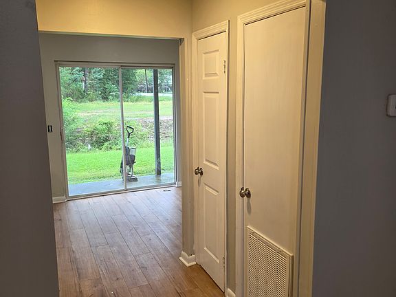 2nd image of 1900 City Circle Rd #D2