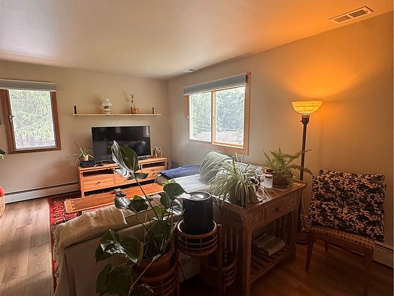 5th image of 119 Valley View Dr