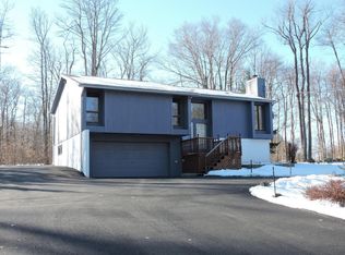 299 Echo Lake Rd, Tobyhanna, PA 18466