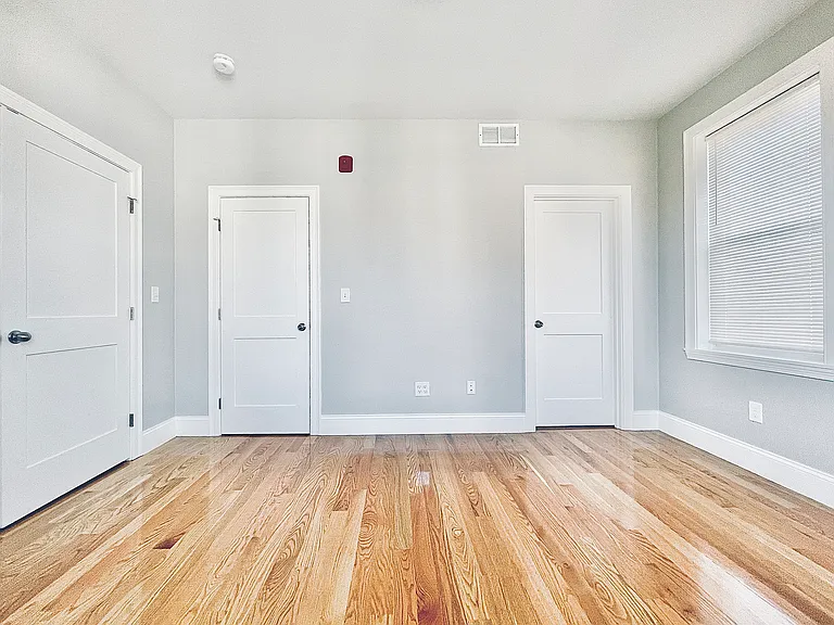 495 Geneva Ave #8 — Photo 9