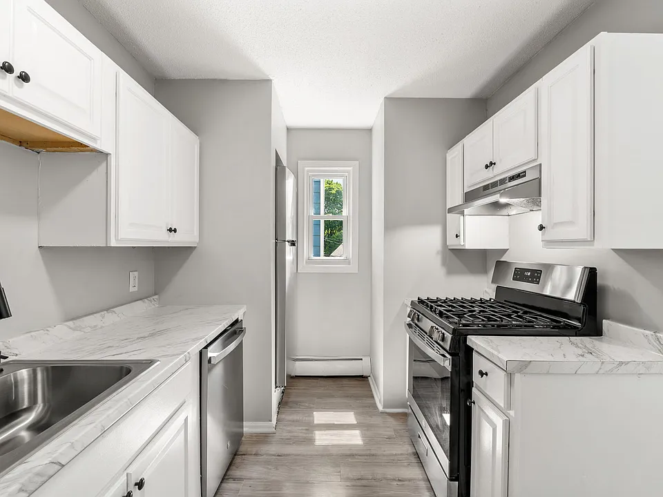 35 Pond St #2