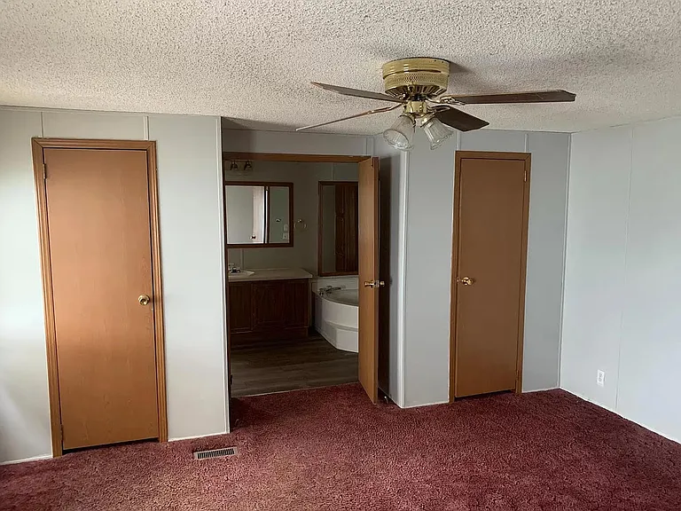 24702 Lavey Ln #15 — Photo 4