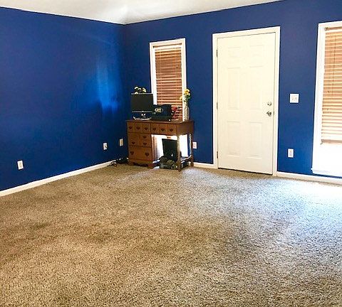 4th image of 558 Lee Road 412