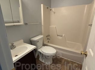 824 E Ridgely Ave #4, Springfield, IL 62702