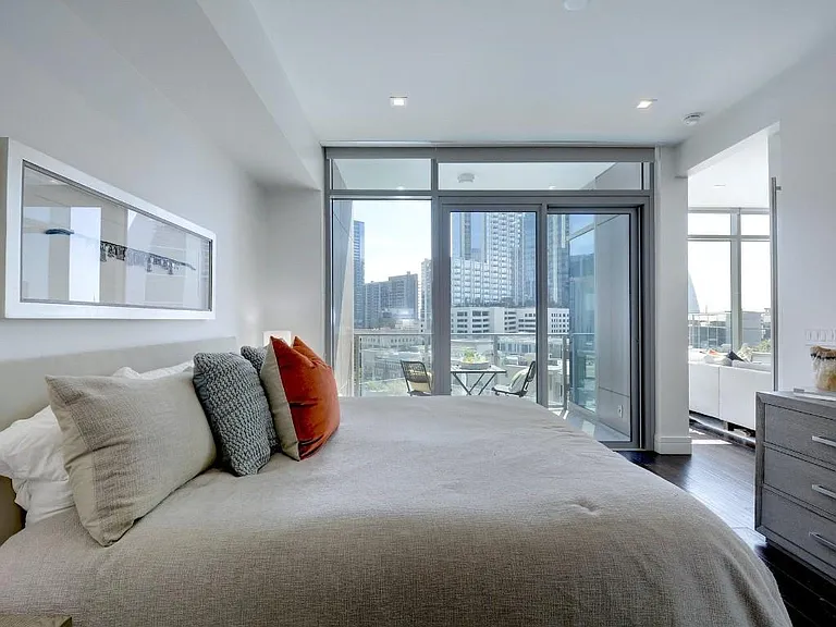 501 West Ave #703 — Photo 13