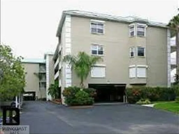 399 150th Ave APT 203, Madeira Beach, FL 33708