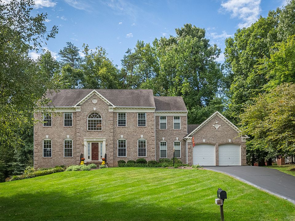 Gorgeous custom colonial 