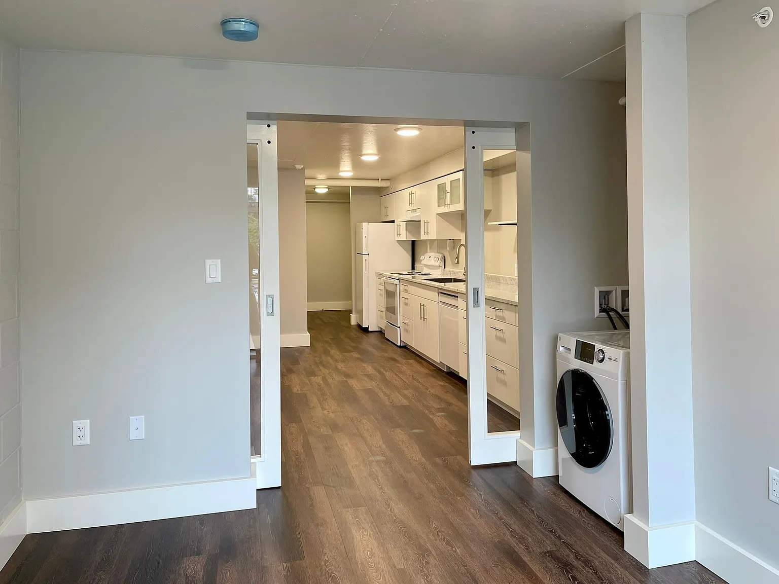 803 Waimanu St — Photo 3