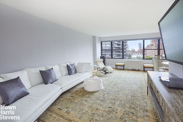 1st image of 1010 3rd Ave #7G