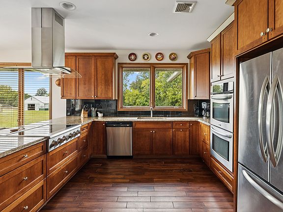 17th image of this home