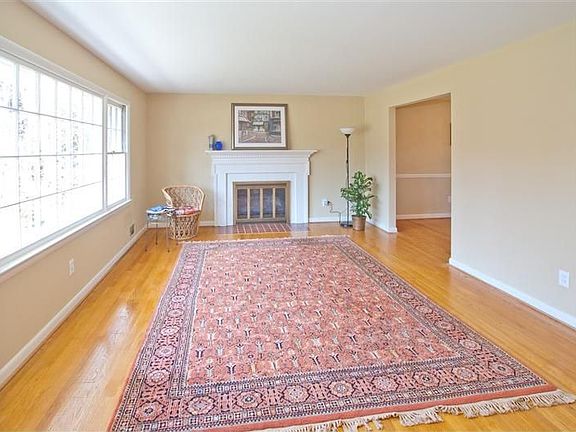 3rd image of 6200 Adeline Ct