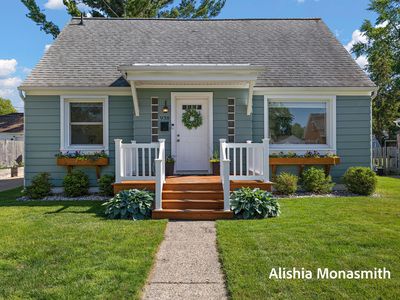938 Colfax Ave, Grand Haven, MI, 49417