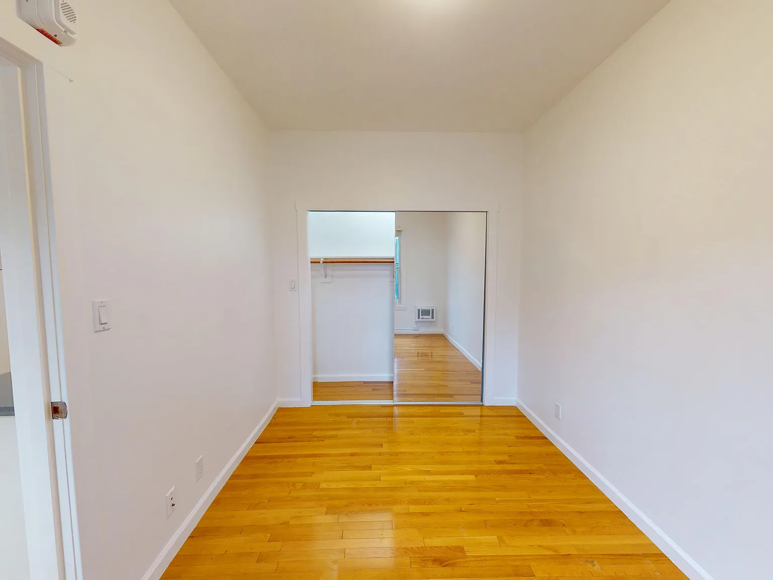 520 Buchanan Street — Photo 3