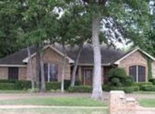 1541 Spinnaker Ln, Azle, TX 76020