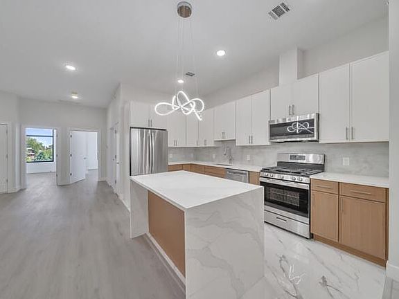 4th image of 23-36 Bloomfield Ave #888a74c4b