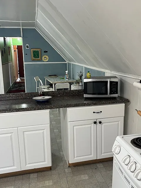 3 bed, 1500 sqft, $1,650 — Photo 3