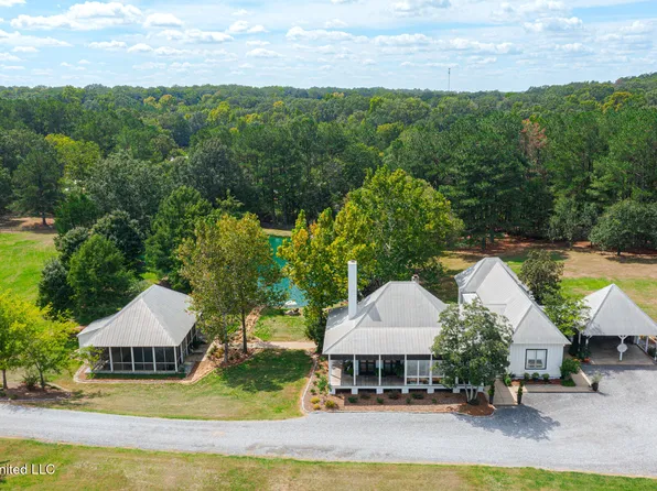 241 A Highland Hills Ln, Flora, MS 39071