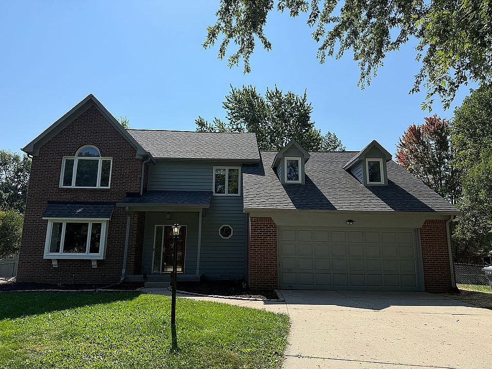 1st image of 889 Bridle Cir