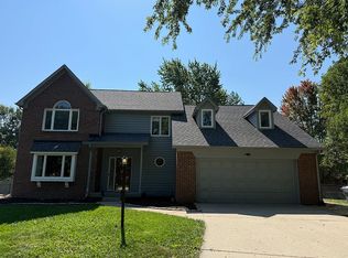 889 Bridle Cir, Carmel, IN 46032