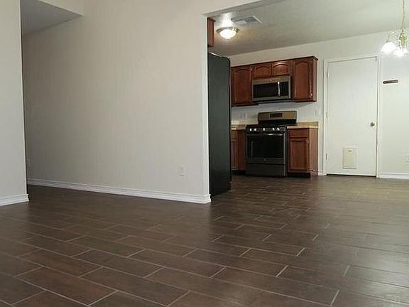 2nd image of 457 Goldshire Pl