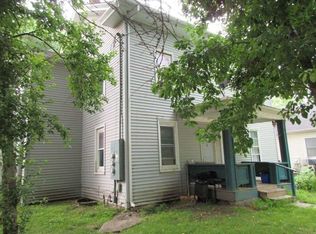 910 S Dodge St APT 2, Iowa City, IA 52240