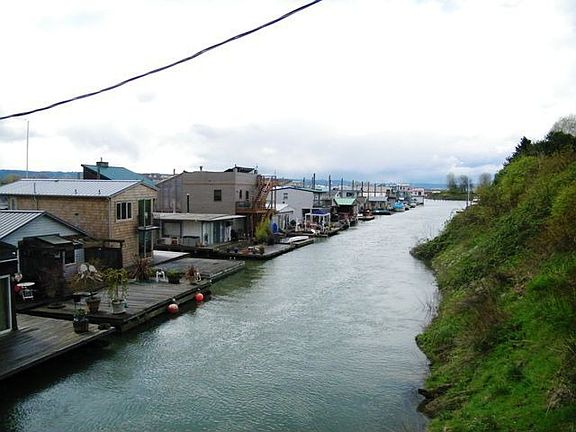 Moorage from ramp