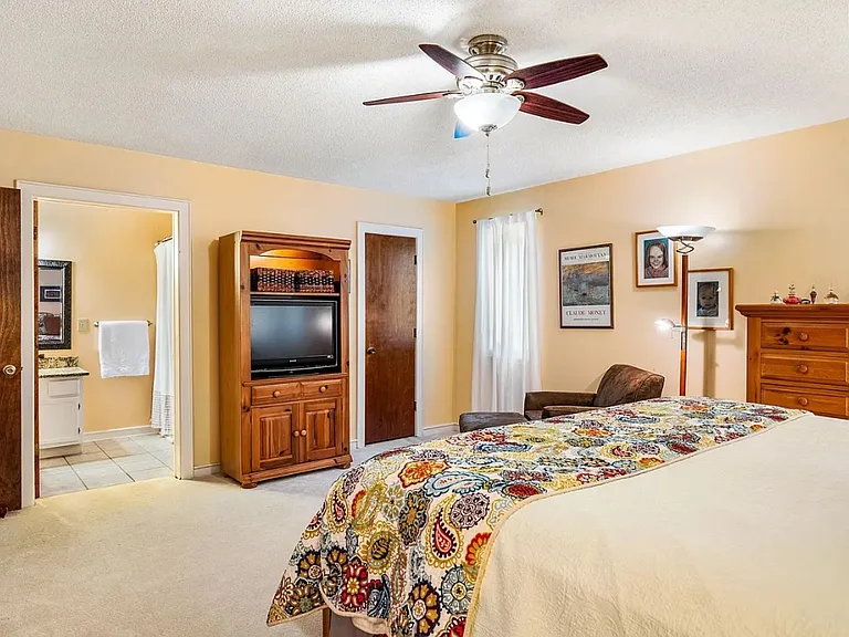 206 Lisa Dr — Photo 22