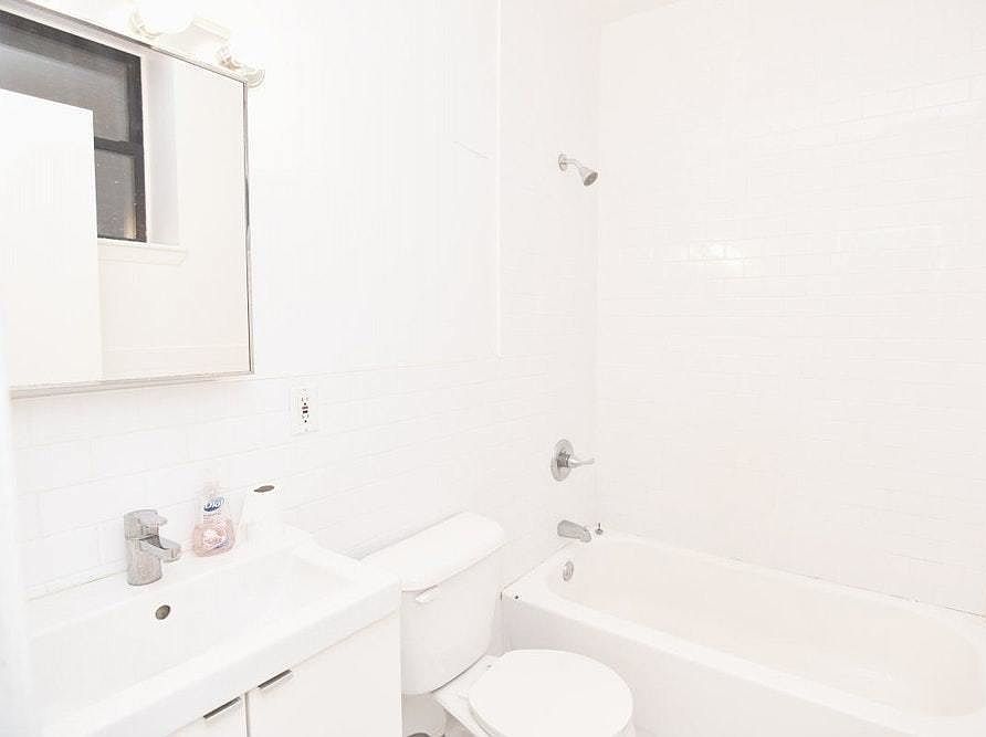 1st image of 139 Edgecombe Ave APT 3A