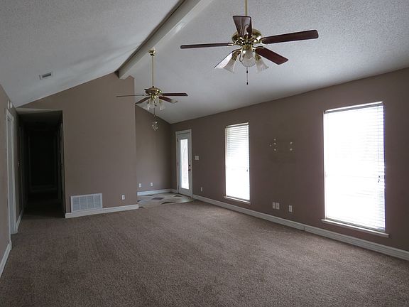 4th image of 8656 Bayou Castelle Dr