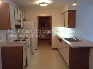 N91W17155 Apple Tree Ct APT 5, Menomonee Falls, WI 53051