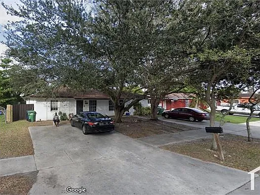 3 bed, $2,350 — Photo 1