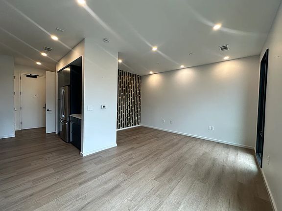 4th image of 500 Merritt Ave #210