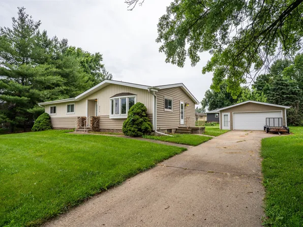 6946 NE Halbrook Ln, Ankeny, IA 50023