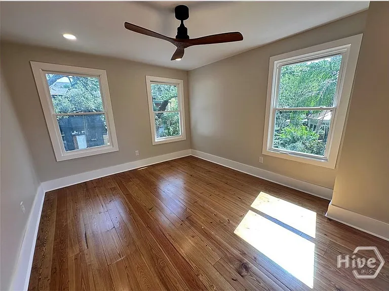 221 W Duffy St #C3 — Photo 9